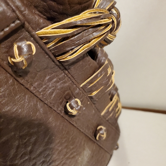 Braciano Brown Leather Shoulderbag - Picture 2 of 8